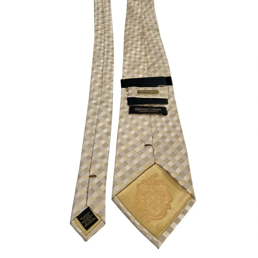 NWT Donald J.‎ Trump Signature Collection Silk Tie Gingham Pattern Gold Beige
